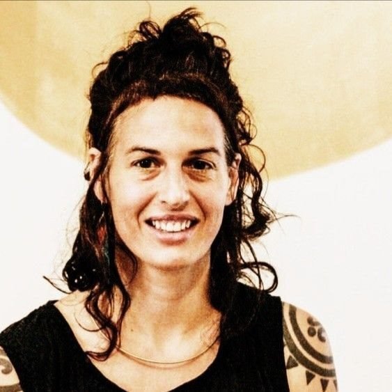 Portrait von Munay Moves Gründerin